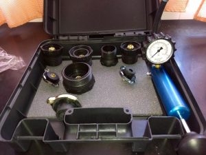 Teste de sistema de arrefecimento do radiador