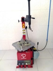 Máquina de desmontar pneus
